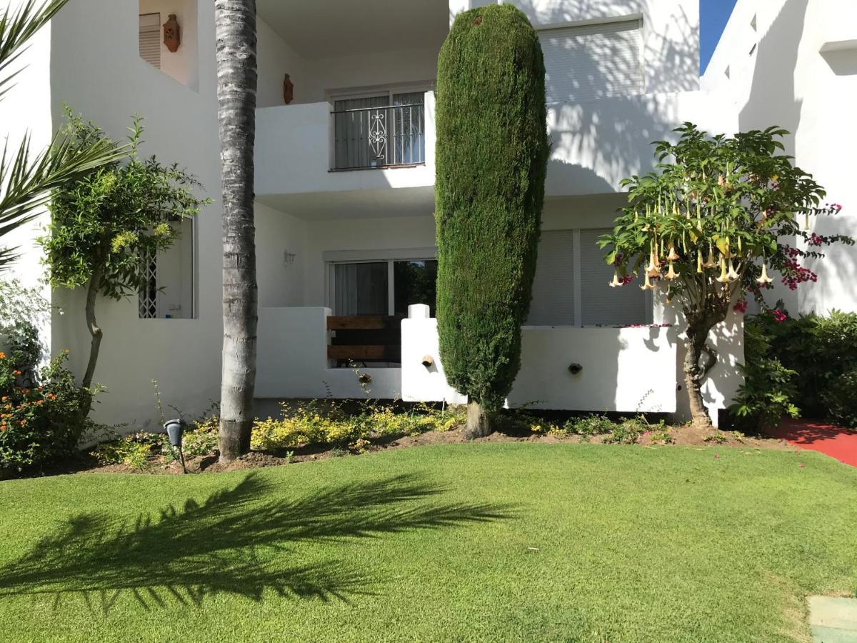 Apartment Costalita, Direct Beach Access, Ground Floor, Salt Water Pool Estepona Exterior foto