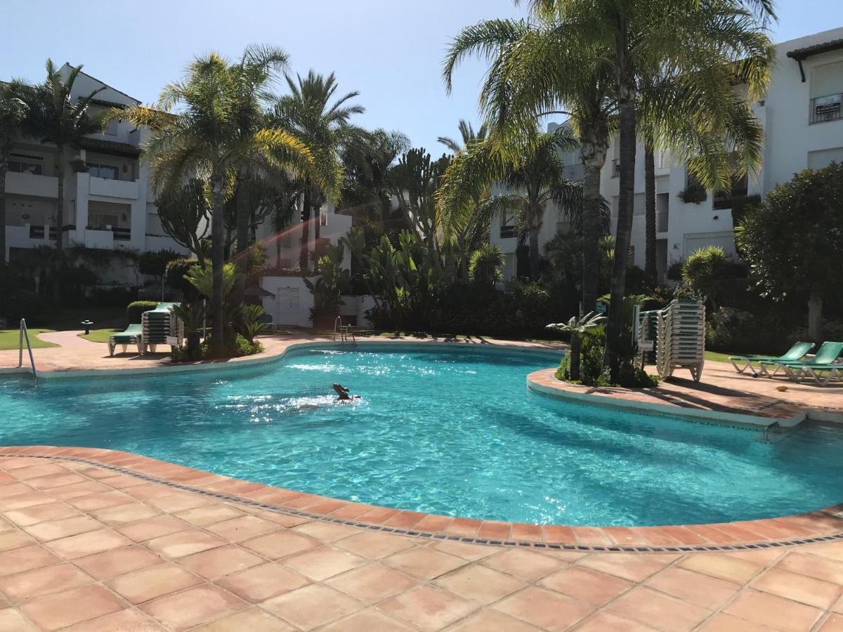 Apartment Costalita, Direct Beach Access, Ground Floor, Salt Water Pool Estepona Exterior foto